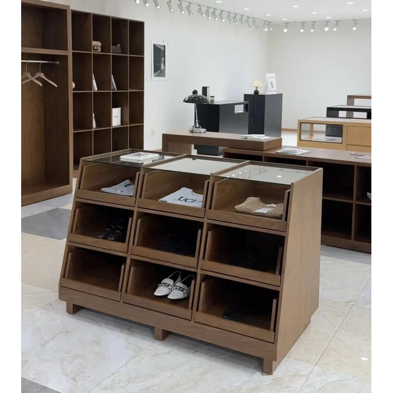 Sklep z odzieżą dziecięcą Naka – Furniture Hardware Store recenzja i cena
